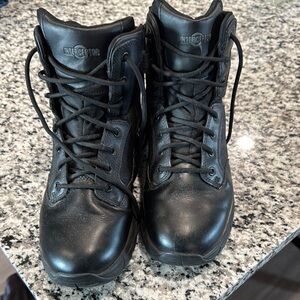 Interceptor men’s black boot with zipper like new